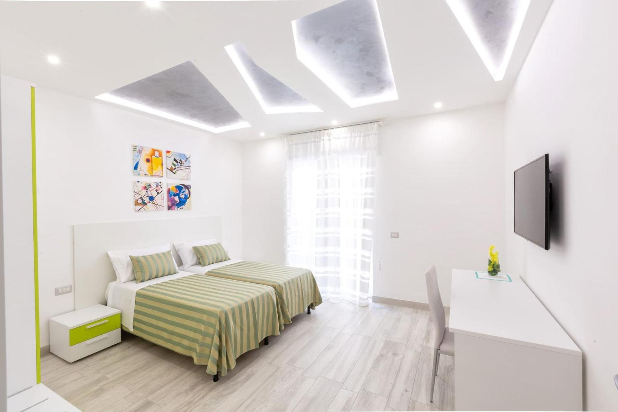 Sorrentovibes - New & Stylish Two Bedroom Apartment With Balconies Екстериор снимка