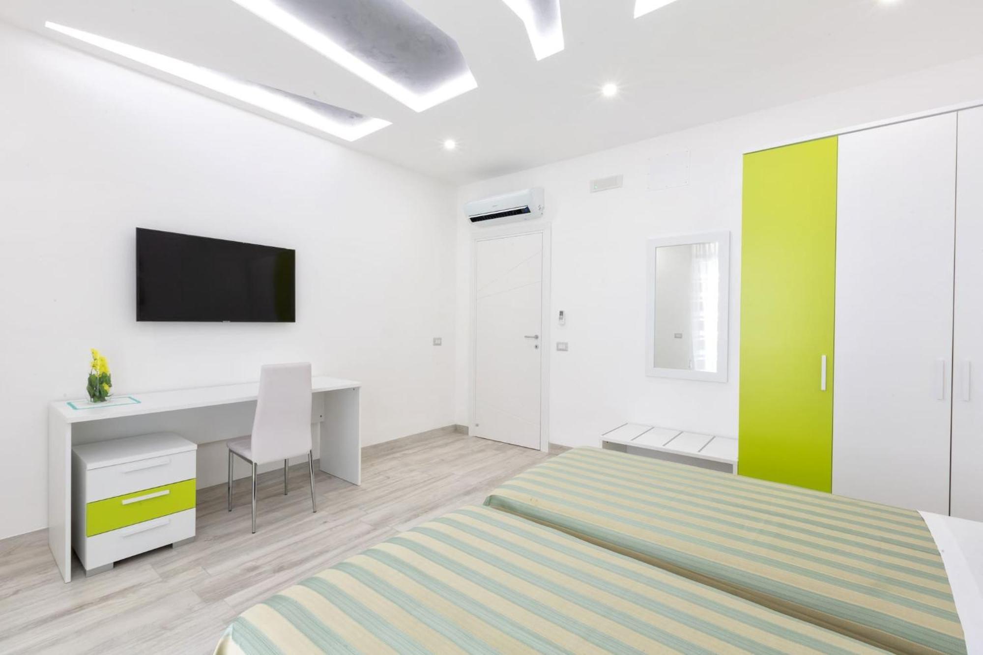 Sorrentovibes - New & Stylish Two Bedroom Apartment With Balconies Екстериор снимка